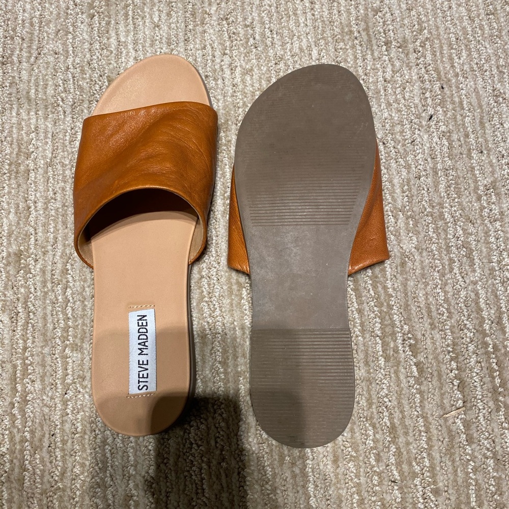 Steven Madden Karolyn slides in camel